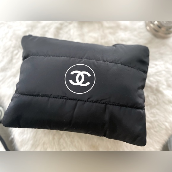 Chanel Puffy Makeup Bag/ipad Pouch - Picture 4 of 8